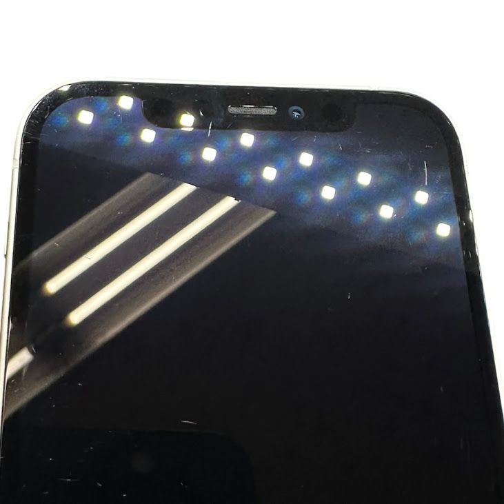 �ڥХåƥ꡼84%��iPhone��12��64GB���ۥ磻�ȡ�SIM�ե꡼��au��