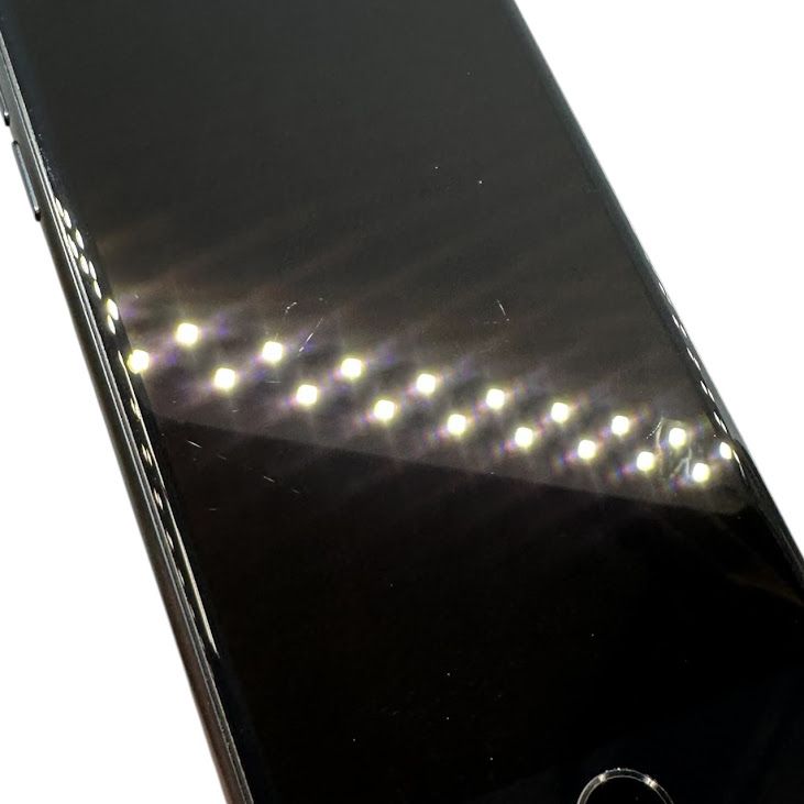 iPhone��SE����2�����128GB���֥�å���SIM�ե꡼��au��