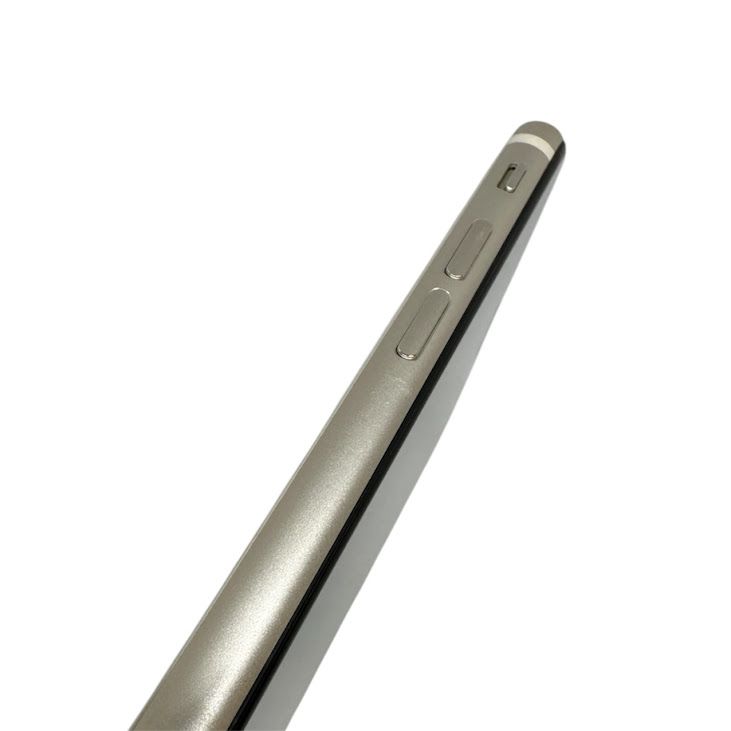 �ڥХåƥ꡼85%��iPhone��SE����3�����64GB���������饤�ȡ�SIM�ե꡼��au��