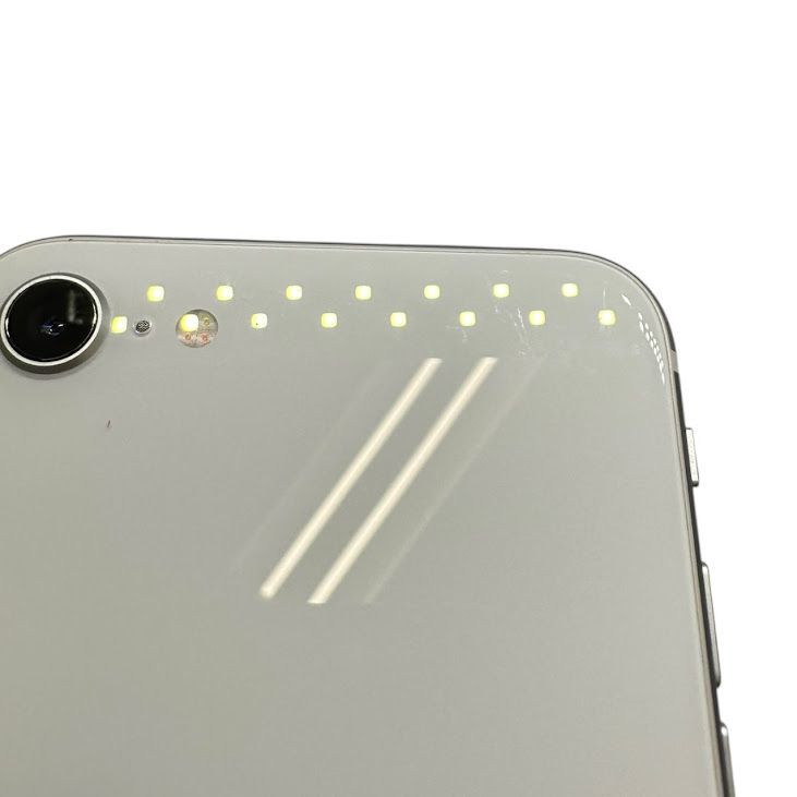 �ڥХåƥ꡼93%��iPhone��SE����2�����64GB���ۥ磻�ȡ�SIM�ե꡼��au��