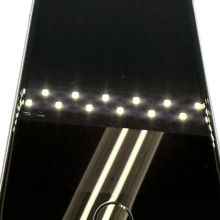 �ڥХåƥ꡼83%��iPhone��SE����2�����64GB���ۥ磻�ȡ�SIM�ե꡼��au��