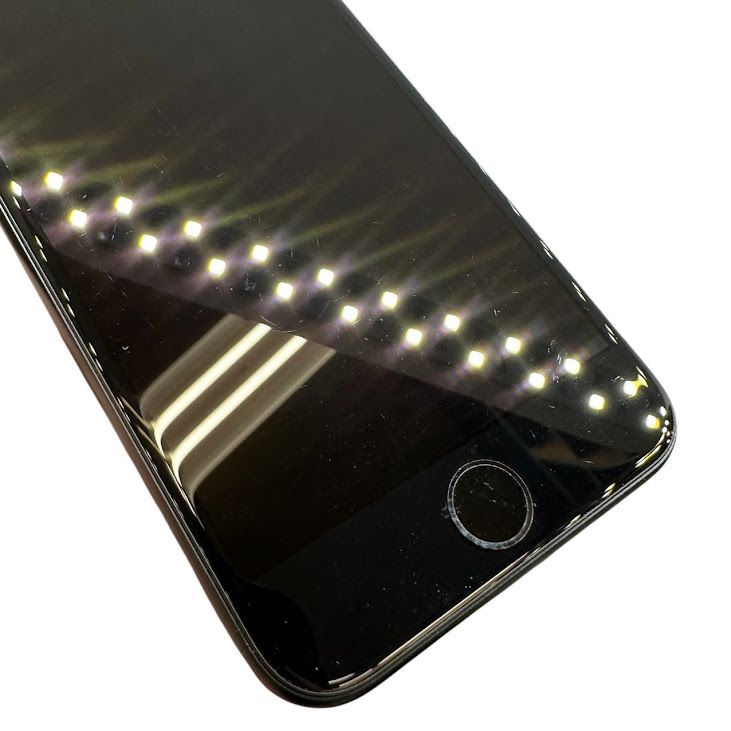 �ڥХåƥ꡼97%��iPhone��SE����2�����64GB���֥�å���SIM�ե꡼���ɥ�����