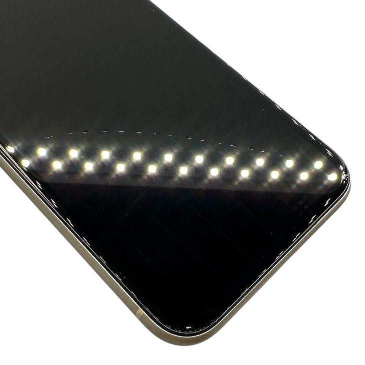 �ڥХåƥ꡼85%��iPhone��11��64GB���ۥ磻�ȡ�SIM�ե꡼��au��