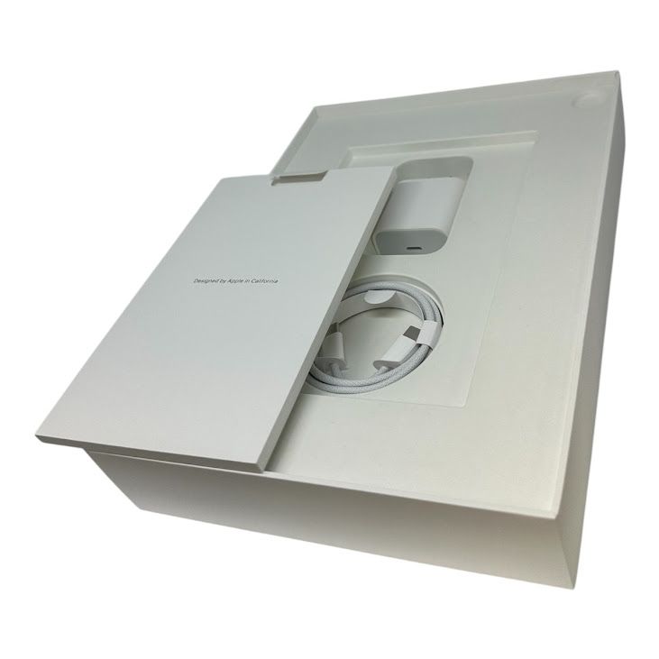 �ڥХåƥ꡼100%��iPadAir��11�������8�����M4��Wi��Fi��256GB���������饤��