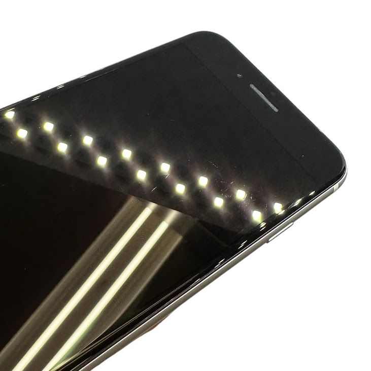 �ڥХåƥ꡼80%��iPhone��SE����2�����64GB���ۥ磻�ȡ�SIM�ե꡼��au��