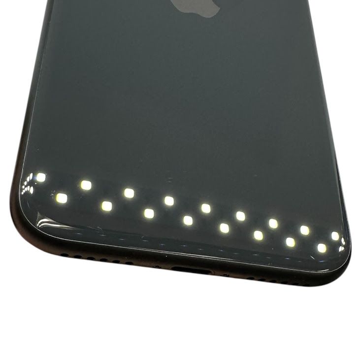 �ڥХåƥ꡼99%��iPhone��SE����2�����128GB���֥�å���au��