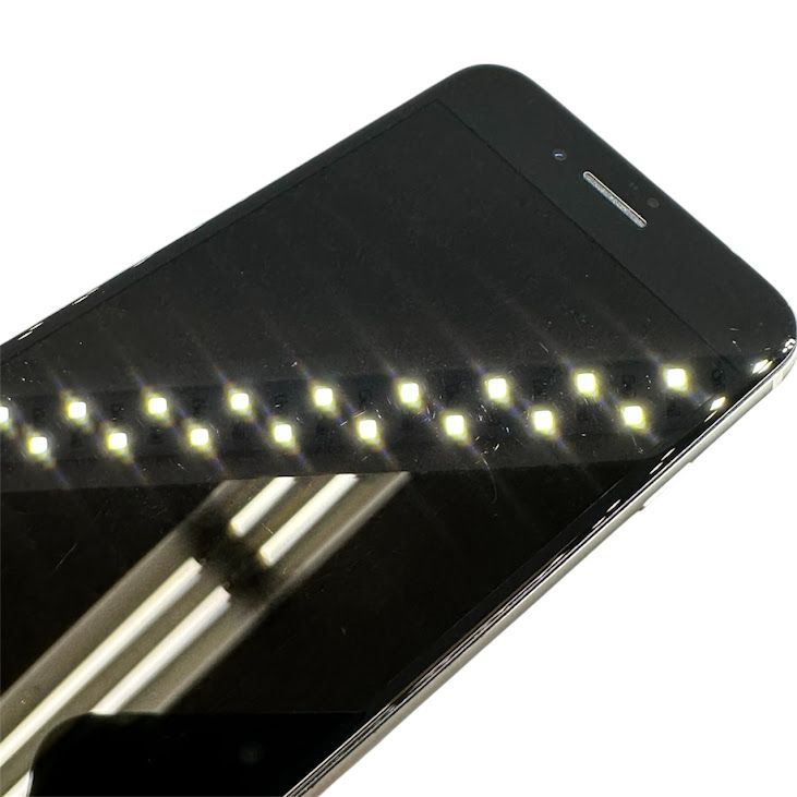 �ڥХåƥ꡼88%��iPhone��SE����2�����64GB���ۥ磻�ȡ�SIM�ե꡼��au��