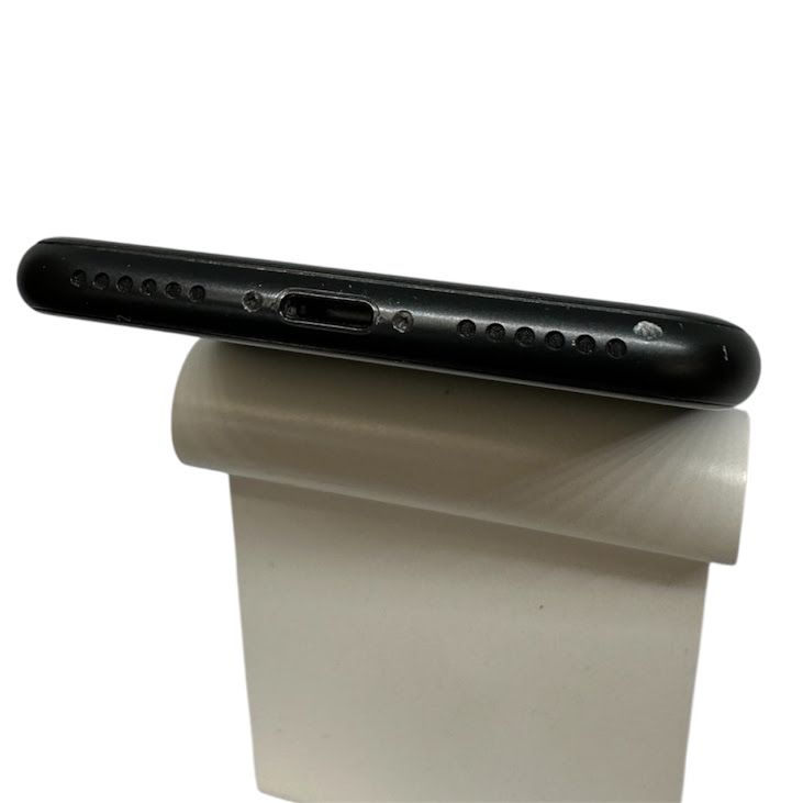 �ڥХåƥ꡼83%��iPhone��SE����2�����64GB���֥�å���SIM�ե꡼�����եȥХ���