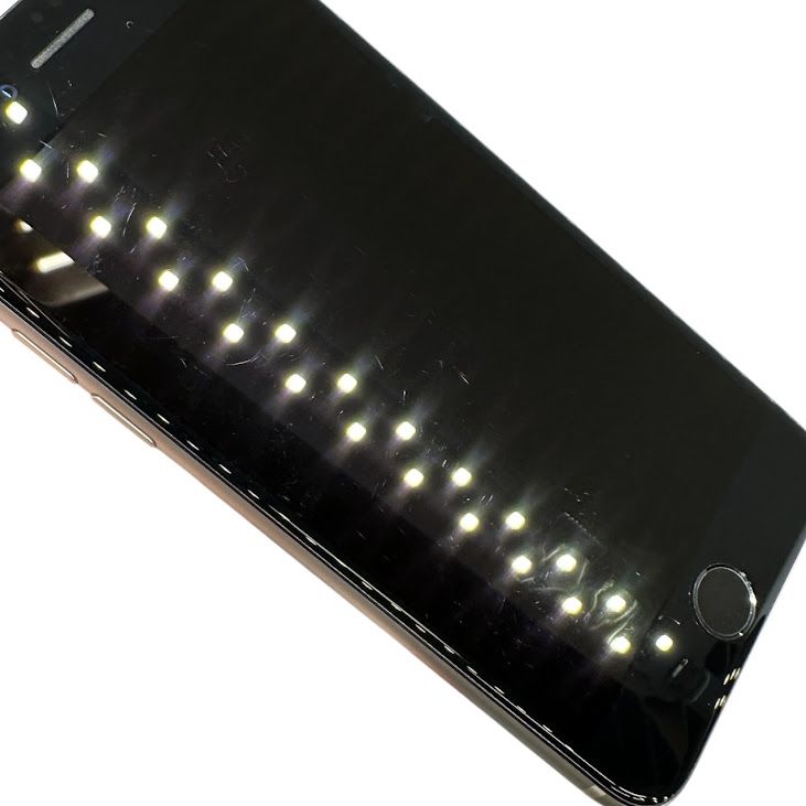 �ڥХåƥ꡼82%��iPhone��SE����2�����64GB���ۥ磻�ȡ�SIM�ե꡼��au��