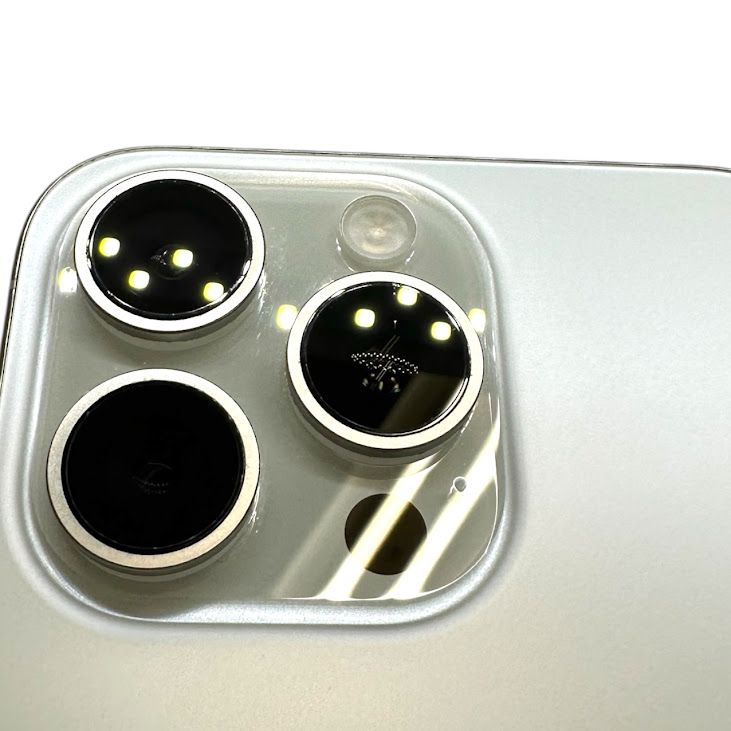 �ڥХåƥ꡼83%��iPhone��15ProMax��256GB���ۥ磻�ȥ����˥��ࡡSIM�ե꡼
