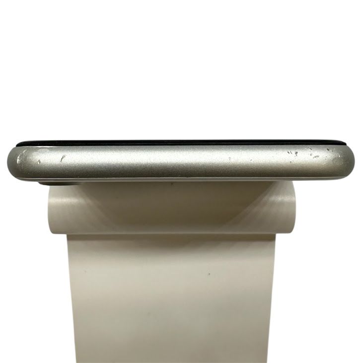 �ڥХåƥ꡼88%��iPhone��SE����2�����64GB���ۥ磻�ȡ�SIM�ե꡼��au��