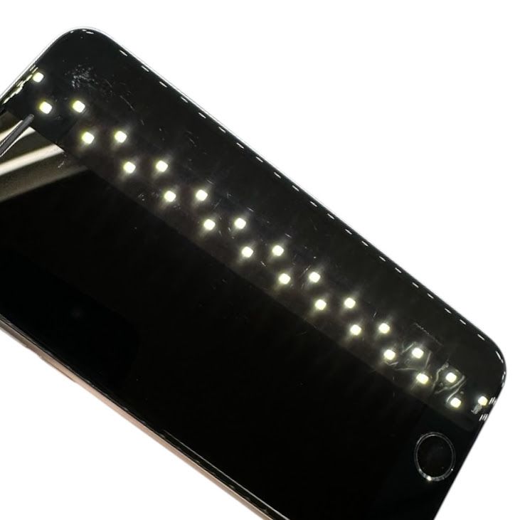 �ڥХåƥ꡼82%��iPhone��SE����2�����64GB���ۥ磻�ȡ�SIM�ե꡼��au��