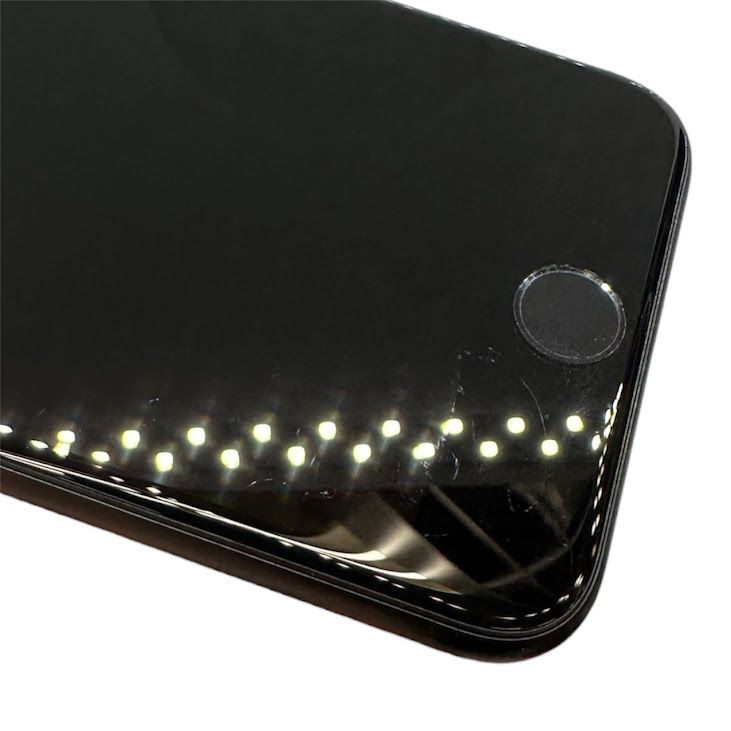 �ڥХåƥ꡼83%��iPhone��SE����2�����64GB���֥�å���SIM�ե꡼�����եȥХ���