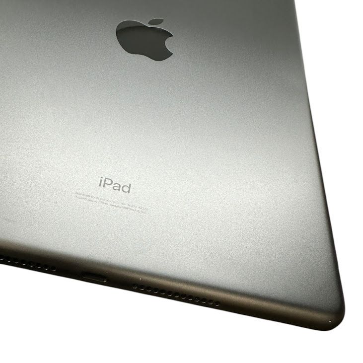 �ڥХåƥ꡼92%��iPad��8��Wi��Fi��128GB�����ڡ������쥤