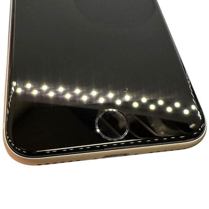 �ڥХåƥ꡼82%��iPhone��SE����3�����128GB���������饤��