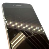�ڥХåƥ꡼96%��iPhone��SE����2�����64GB���ۥ磻�ȡ�SIM�ե꡼��au��
