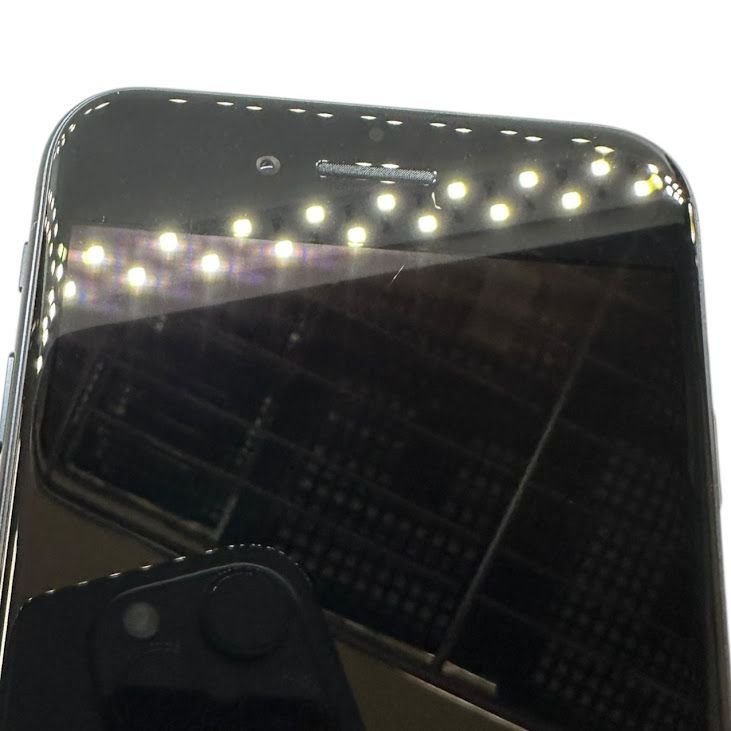 �ڥХåƥ꡼99%��iPhone��SE����3�����64GB���ߥåɥʥ��ȡ�SIM�ե꡼��au��