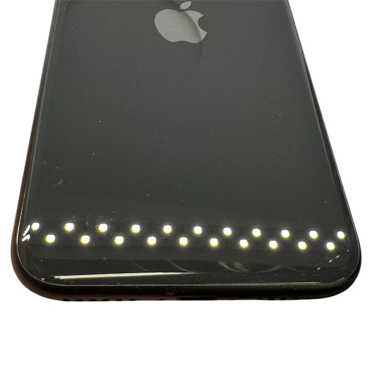 �ڥХåƥ꡼92%��iPhone��SE����2�����64GB���֥�å���SIM�ե꡼��au��