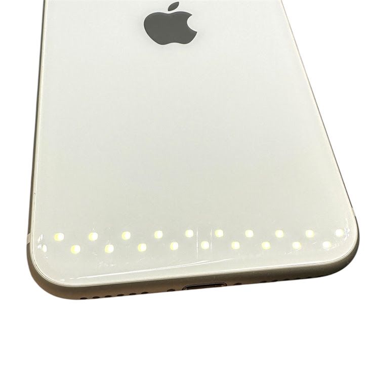 �ڥХåƥ꡼97%��iPhone��SE����2�����64GB���ۥ磻�ȡ�SIM�ե꡼��au��