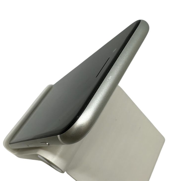 iPhone��SE����2�����64GB���ۥ磻�ȡ�SIM�ե꡼���ɥ�����