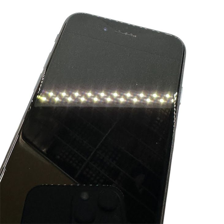 �ڥХåƥ꡼85%��iPhone��SE����3�����64GB���ߥåɥʥ��ȡ����եȥХ���