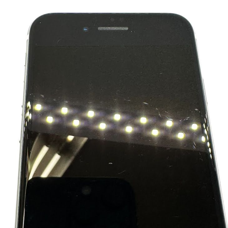 �ڥХåƥ꡼96%��iPhone��SE����2�����64GB���ۥ磻�ȡ�SIM�ե꡼���ɥ�����