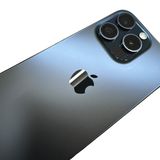�ڥХåƥ꡼85%��iPhone��15Pro��1TB���֥롼�����˥��ࡡSIM�ե꡼��au��