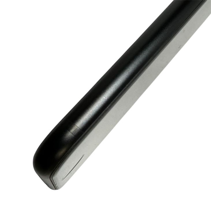 �ڥХåƥ꡼92%��iPhone��SE����2�����64GB���֥�å���SIM�ե꡼��au��