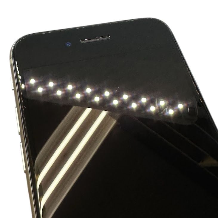 �ڥХåƥ꡼99%��iPhone��SE����3�����64GB���������饤�ȡ�SIM�ե꡼