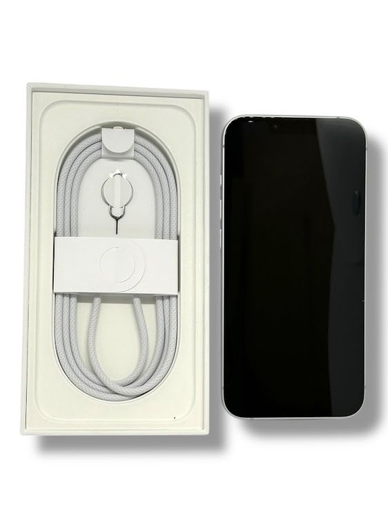 【バッテリー100%】iPhone　16e　128GB　ホワイト　SIMフリー