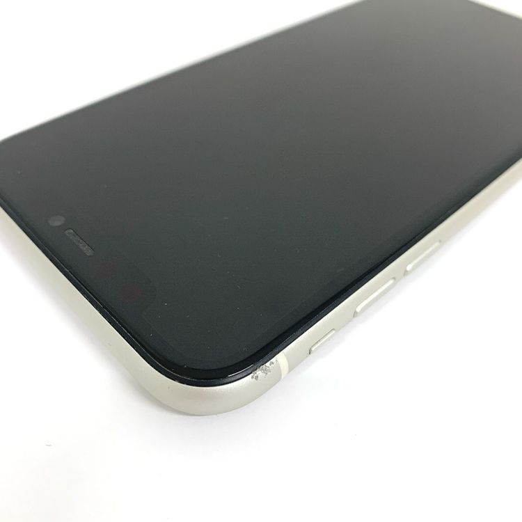 �ڼ��ߤʤߡۡ�IT53��au��iPhone11 64GB �ۥ磻�� MWLU2J/A�����