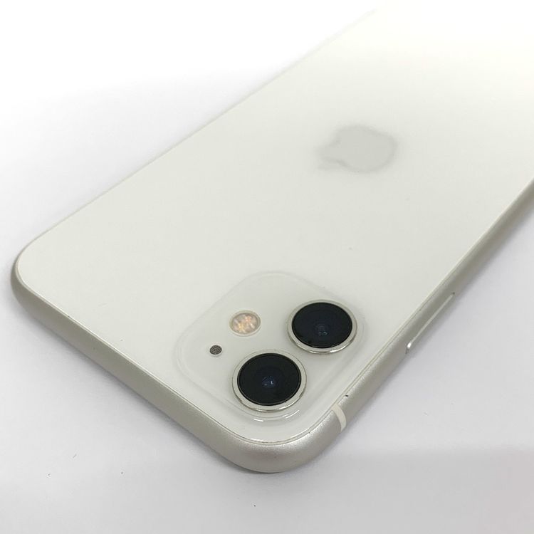 �ڼ��ߤʤߡۡ�IT53��au��iPhone11 64GB �ۥ磻�� MWLU2J/A�����