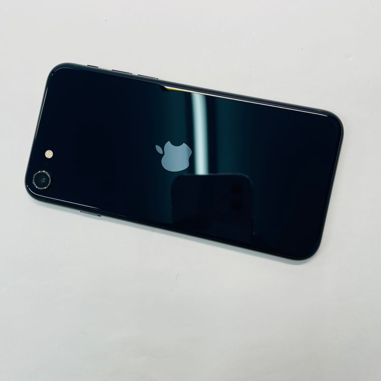 ����89% iPhone SE��3���� 64GB SIM�ե꡼ 60233