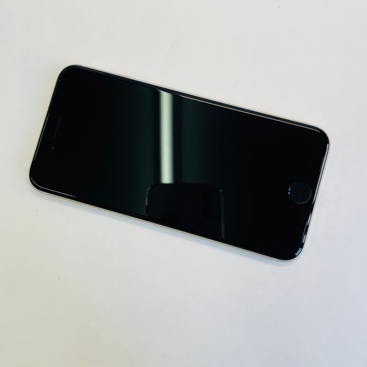 iPhone SE��3���� 128GB SIM�ե꡼ ����90% 71976