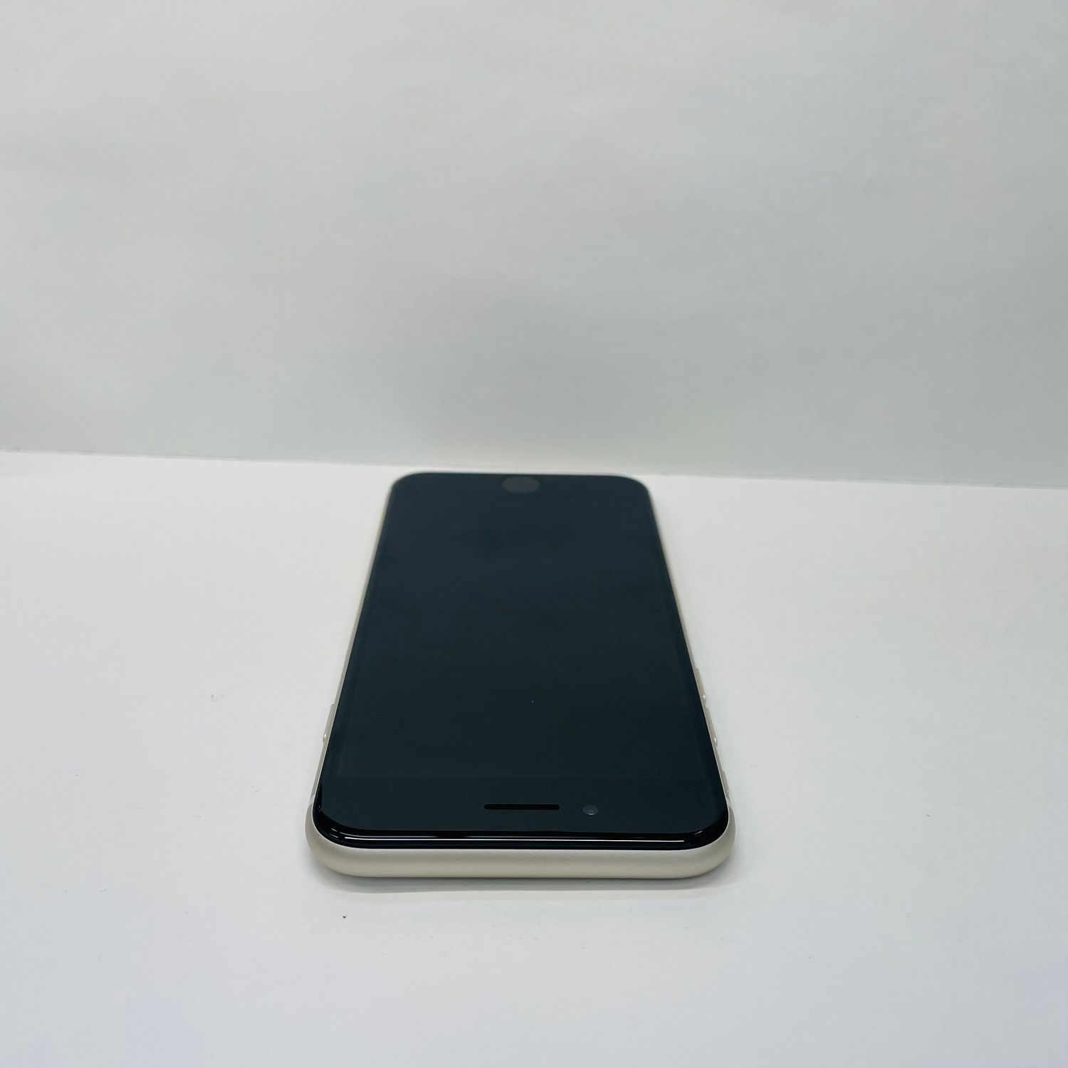 ムスビー｜iPhone SE第3世代 128GB SIMフリー電池100％ 14548【iPhone
