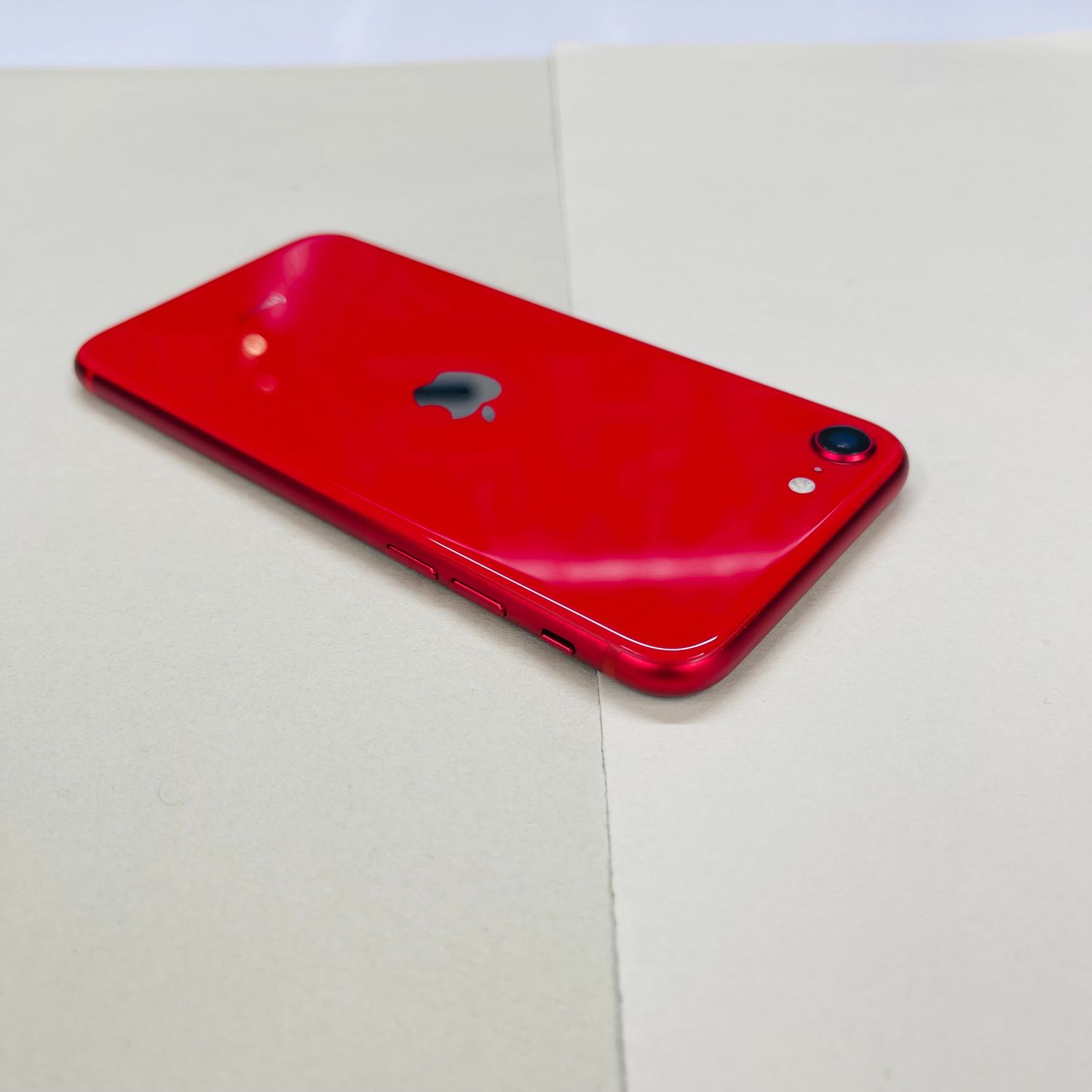 U5 SIMフリー iPhone se2 64GB Red Amazon.com: Apple iPhone SE (2nd Generation), US Version