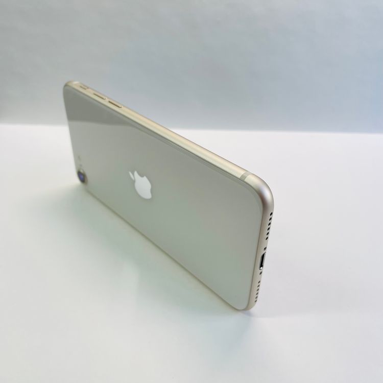iPhone SE��3���� 64GB SIM�ե꡼ ����95�� 90375