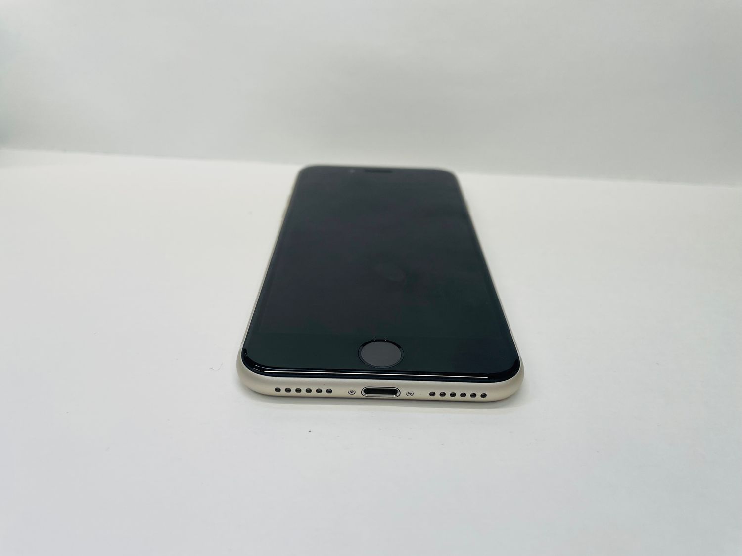 ムスビー｜iPhone SE第3世代 128GB SIMフリー電池100％ 14548【iPhone