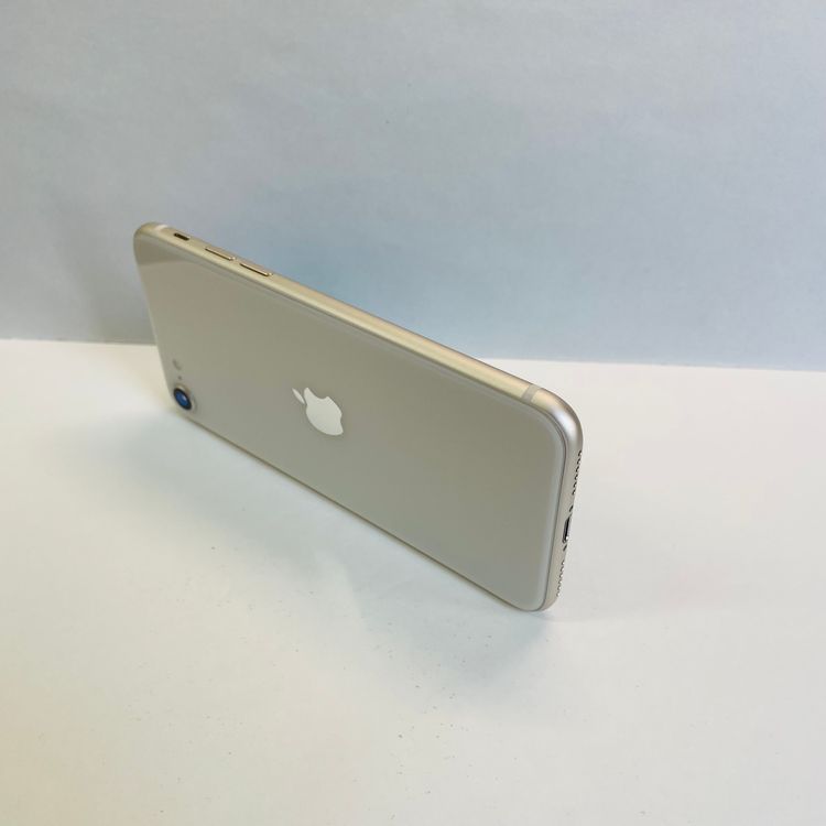 iPhone SE��3���� 64GB SIM�ե꡼ ����96% 87523