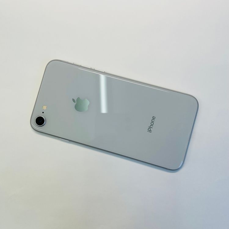 iPhone 8 64GB AU�� ����96% 98228