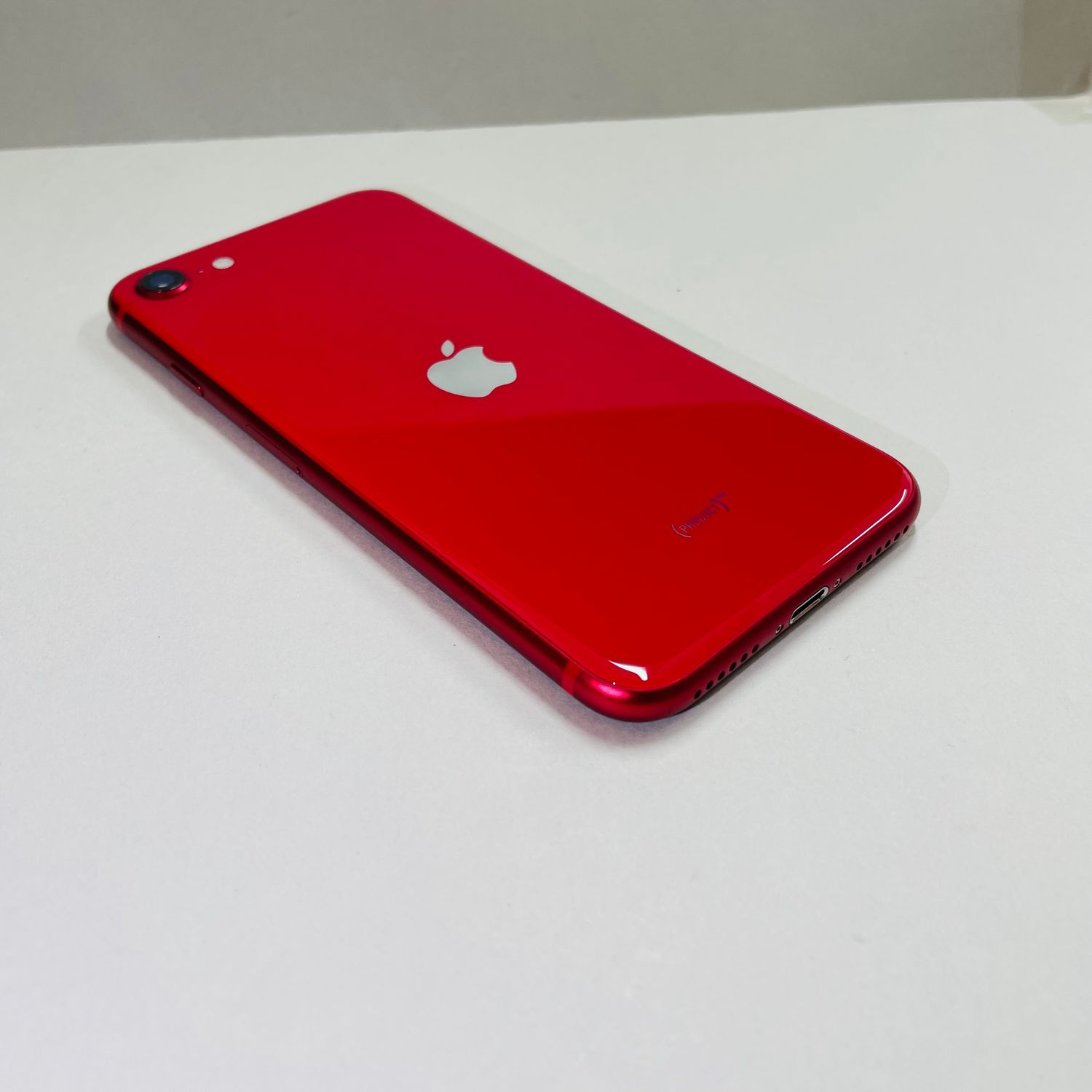 ムスビー｜[AT Shop Otsuka]美品 iphone SE2 64GB SIMフリ－6425 
