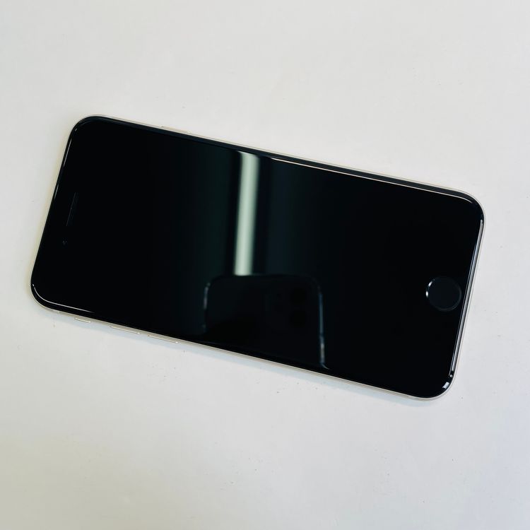 iPhone SE��3���� 64GB SIM�ե꡼ ����96% 44196