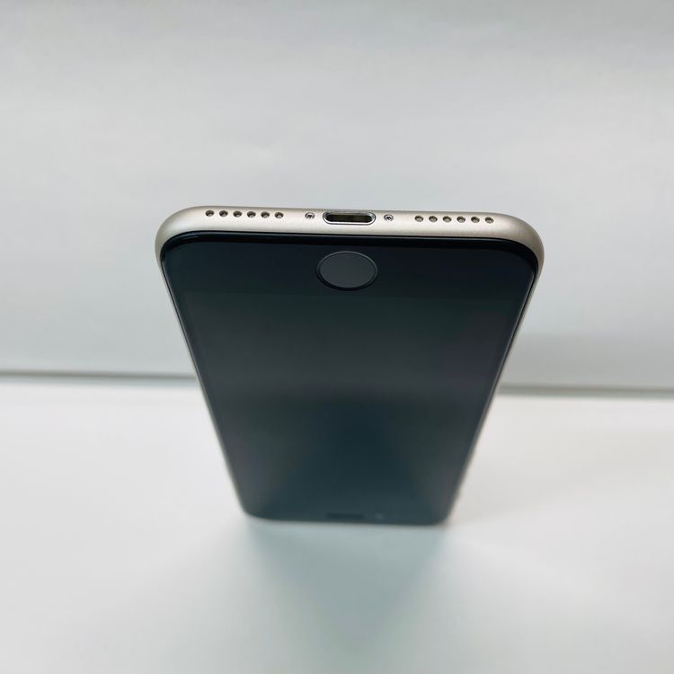 ���� iPhone SE��3���� 128GB SIM�ե꡼ ����94% 03688