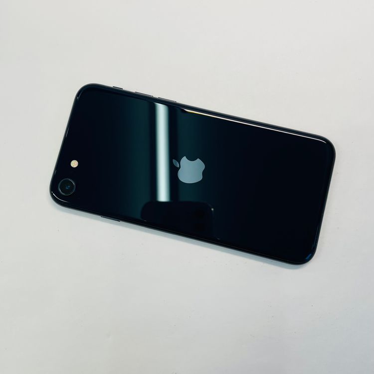 ���� iPhone SE��3���� 64GB SIM�ե꡼ ����95% 03971