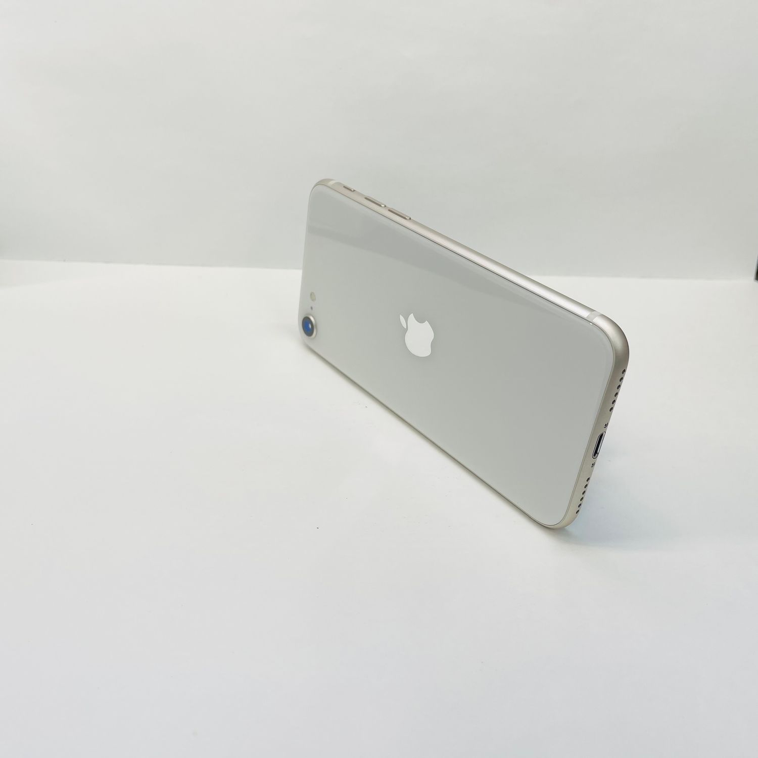 ムスビー｜iPhone SE第3世代 128GB SIMフリー電池100％ 14548【iPhone
