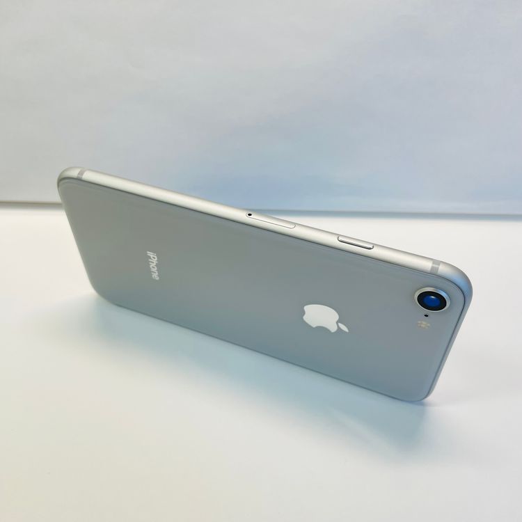 iPhone 8 64GB AU�� ����96% 98228