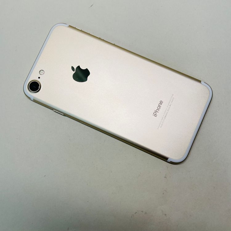 iPhone 7 128GB SIMե꡼ Хåƥ꡼98% 79301