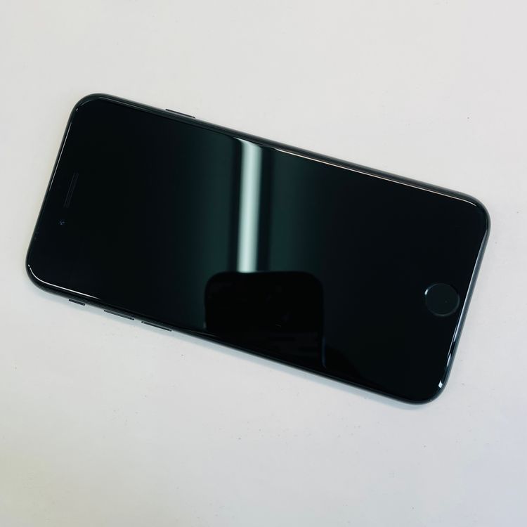 iPhone SE��3���� 128GB SIM�ե꡼ ����99% 18481