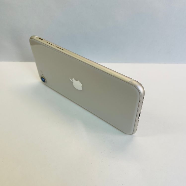 iPhone SE��3���� 64GB SIM�ե꡼ ����96% 11009