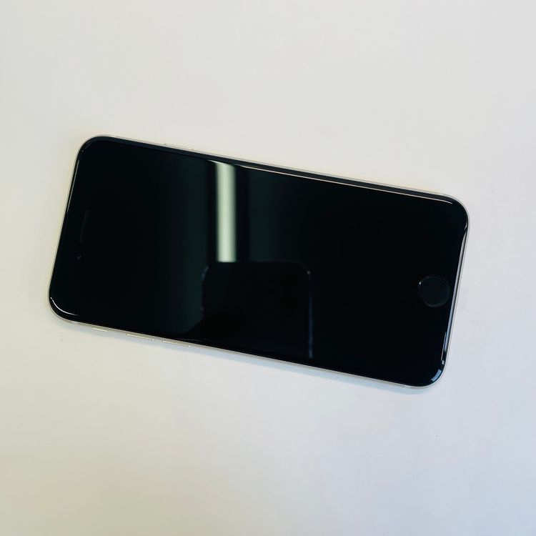 iPhone SE��3���� 64GB SIM�ե꡼ ����96% 11009